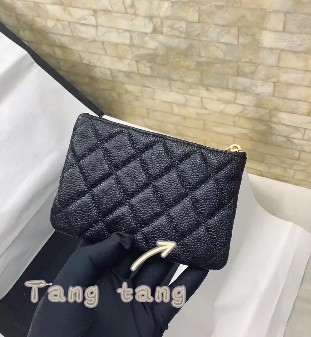 A0011 时尚百搭早春出门出游黑色真皮菱格卡包零钱包