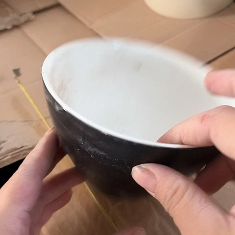 微瑕，不能明火，口径13，高7，4个黑白碗