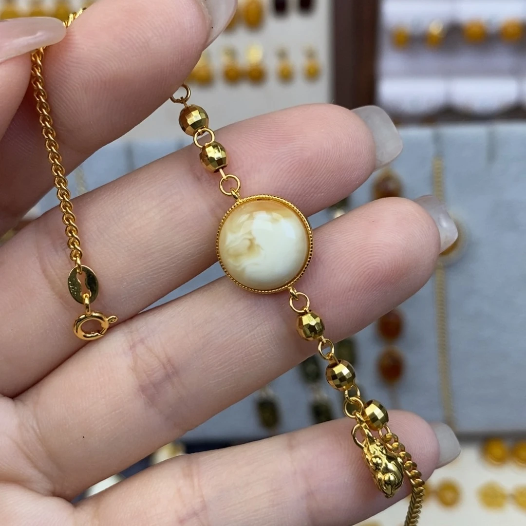 裸石琥珀未镶嵌成品