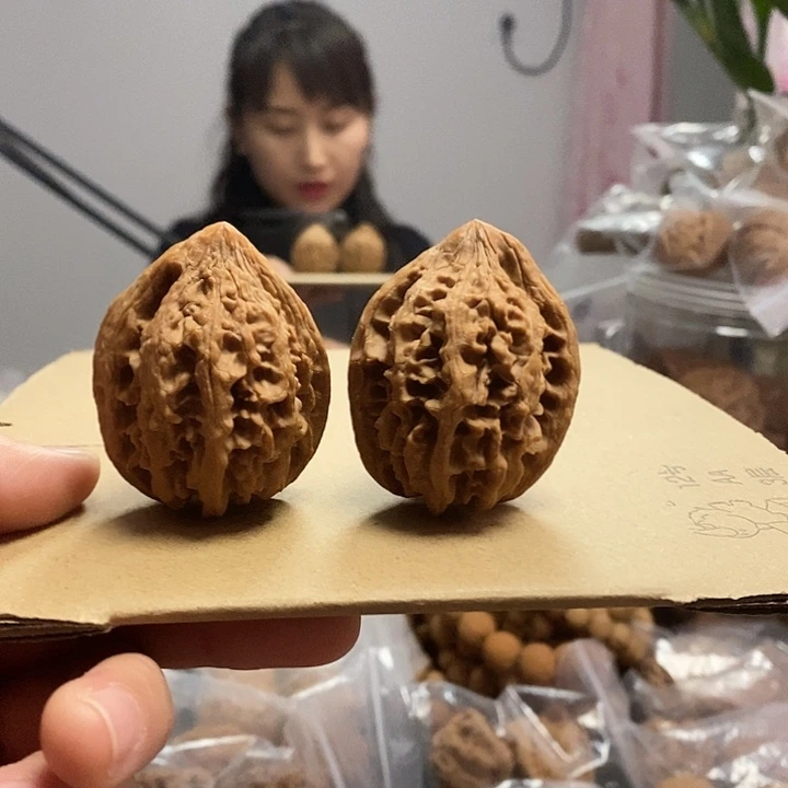 文玩核桃把件41红皮大古石小众