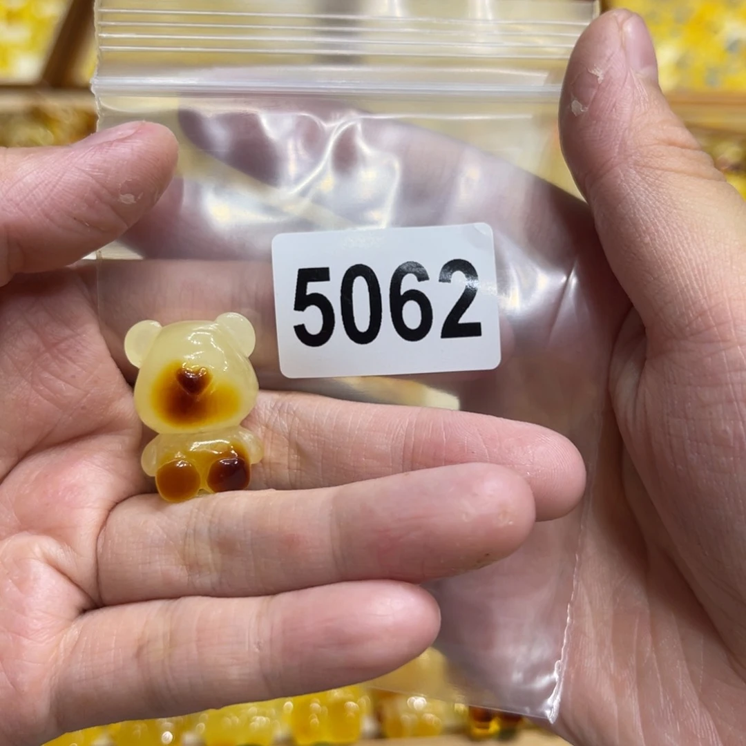 未镶嵌毛衣链琥珀