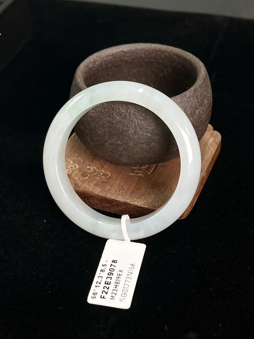 天然翡翠手镯56正圈