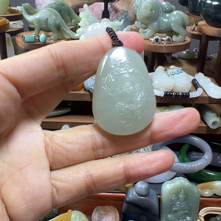 项链未镶嵌和田玉知*