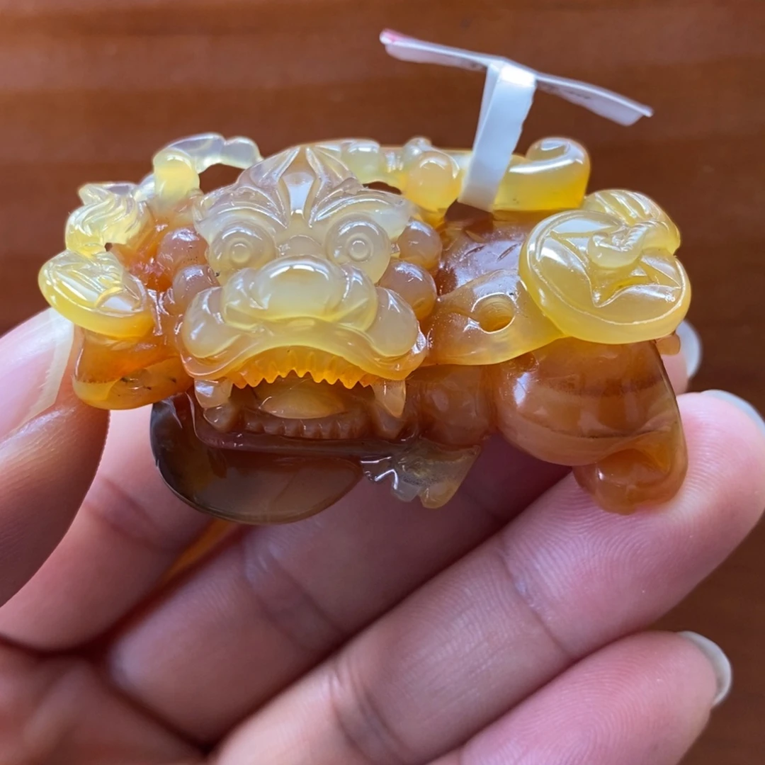 石英质玉（黄龙玉）未镶嵌颈饰