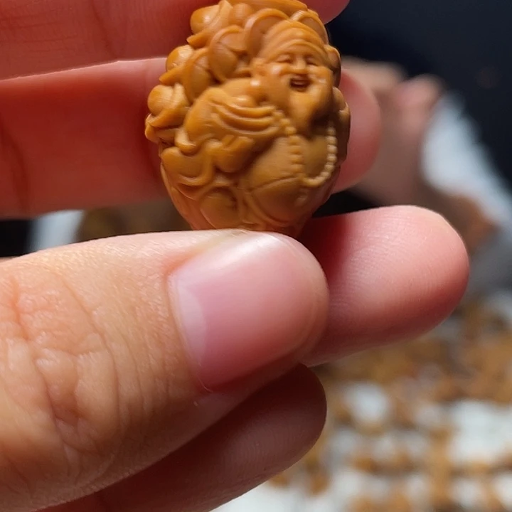 橄榄核吊坠橄榄球