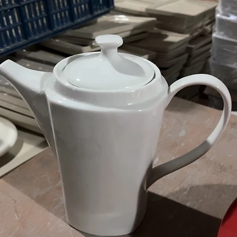 微瑕，不能明火，油壶一个