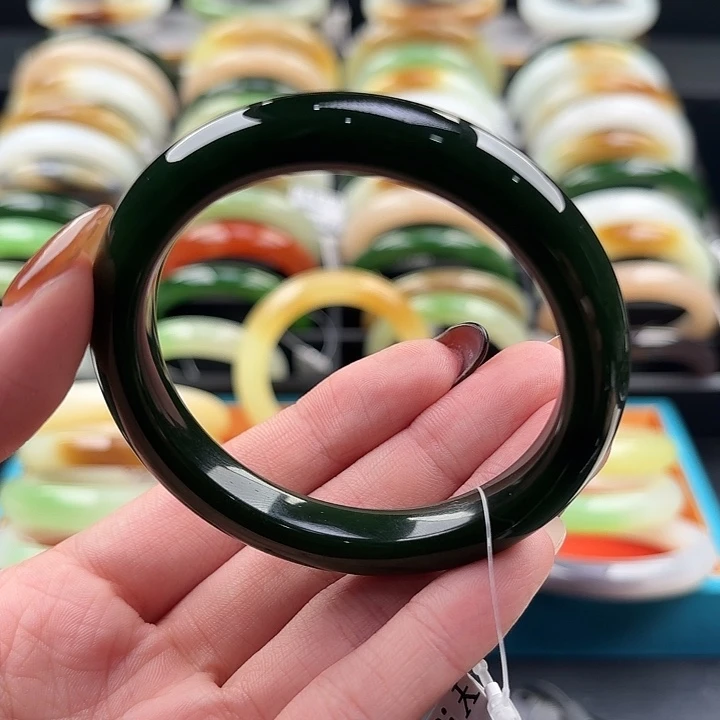 未镶嵌手镯和田玉满色满肉辣菠菜54.9