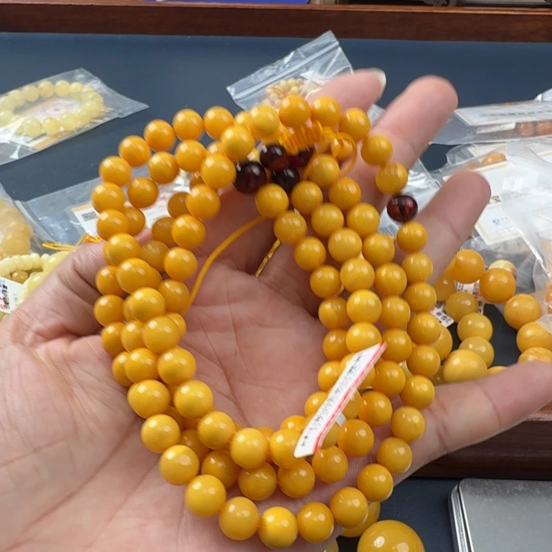 未镶嵌琥珀珠宝奇石