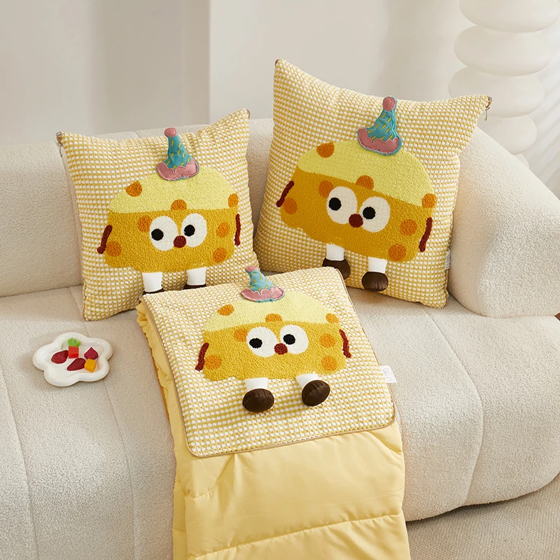 可爱饼干抱枕被子二合一车载折叠多功能办公室午休空调被靠枕两用