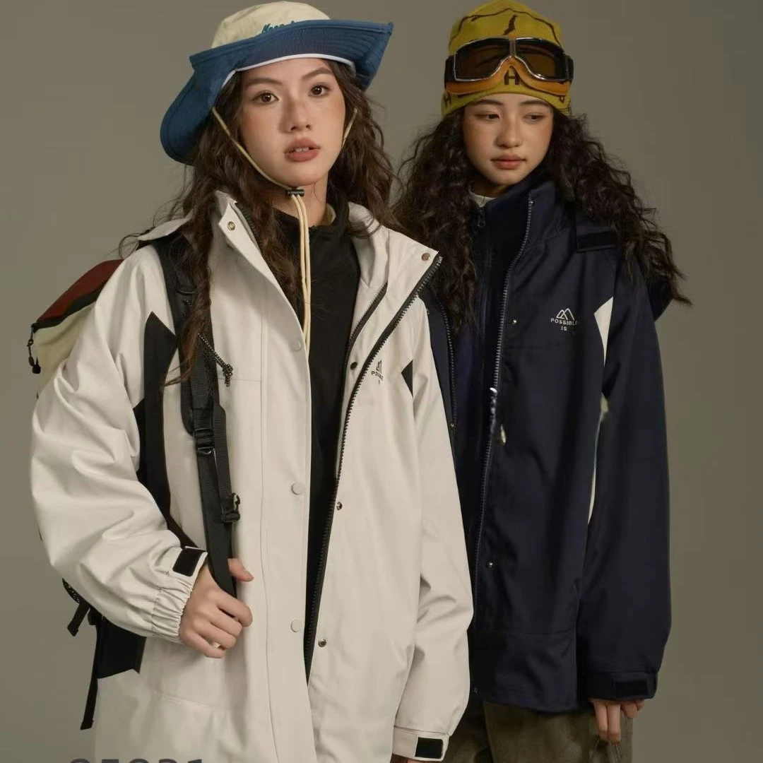 户外运动三合一冲锋衣秋冬保暖实用冬季