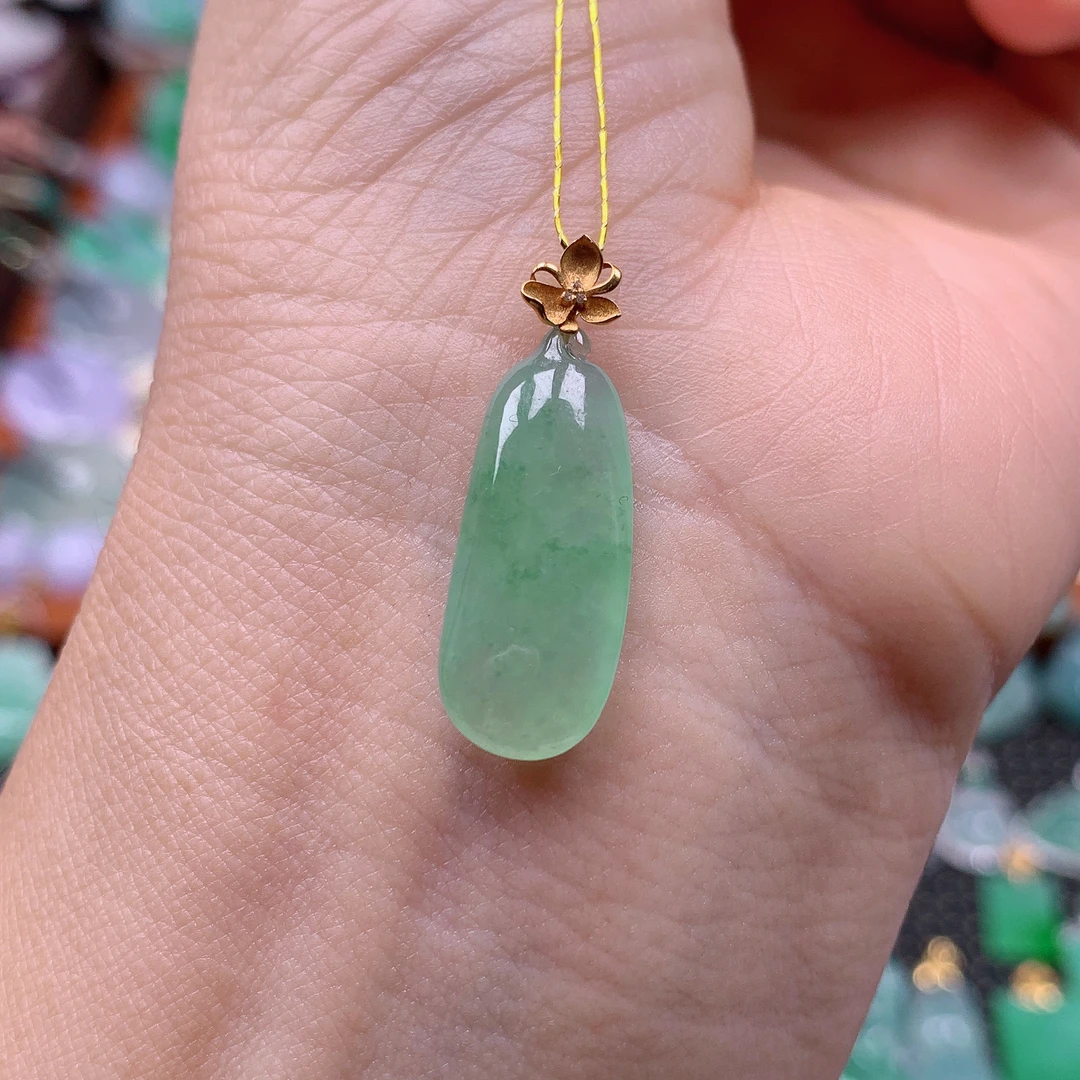 缅甸天然A货翡翠，冰睛福瓜，编号233/1022尺寸22-9-4.1