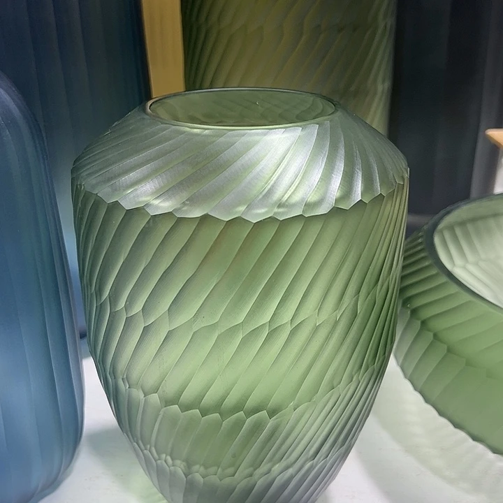 琉璃手工艺品绿色磨刻花器花瓶花器高23口9