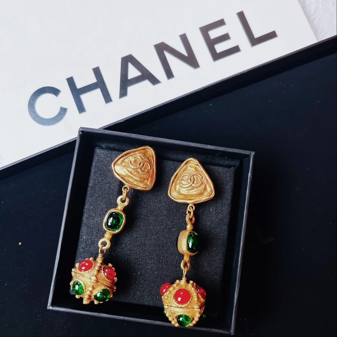 95新 Chanel/香奈儿 柚礼中古/香奈儿红绿琉璃球扫肩耳夹CG503091