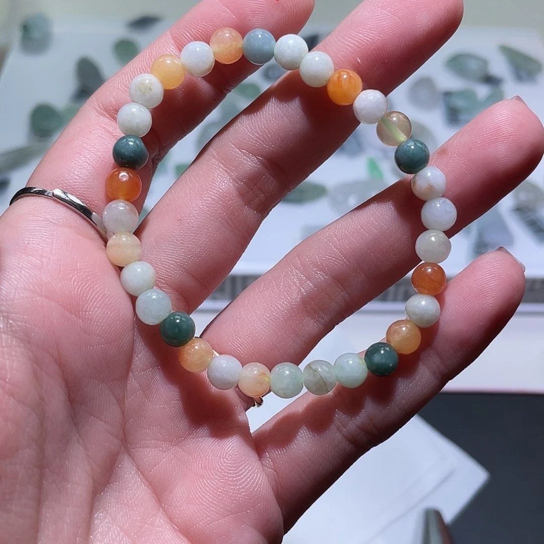 翡翠未镶嵌颈饰）jiijjiiikkk