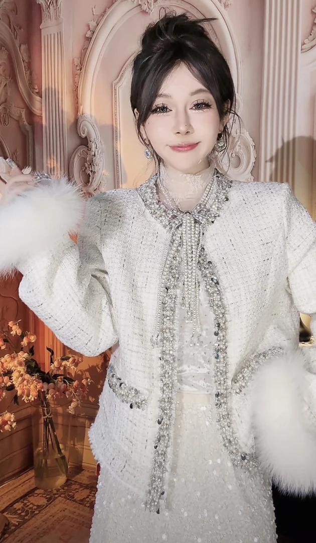 【崔】W0039 轻奢小香风亮片粗花呢短外套珍珠水钻边加棉毛毛袖口