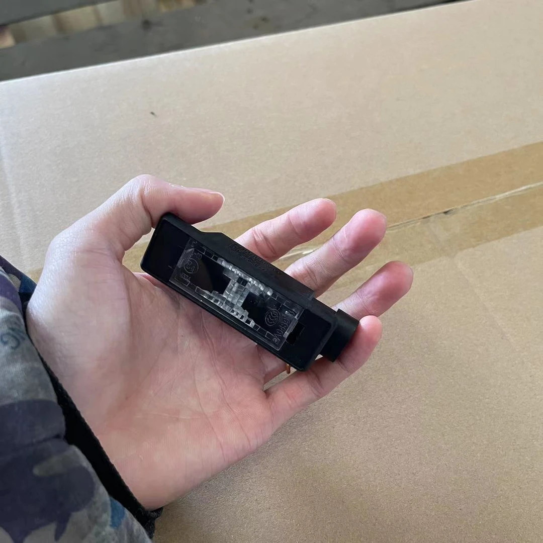 适配东风风神奕炫MAX奕派纳米01风神L7浩瀚AX4SKYEV01后牌照灯Eπ