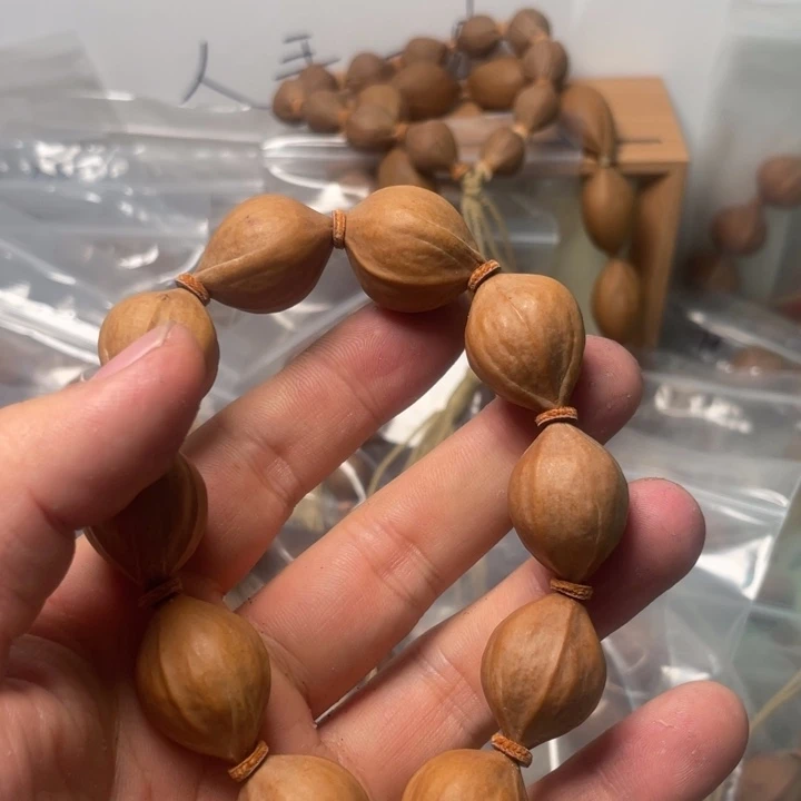 橄榄核手串/手链记****么18油核
