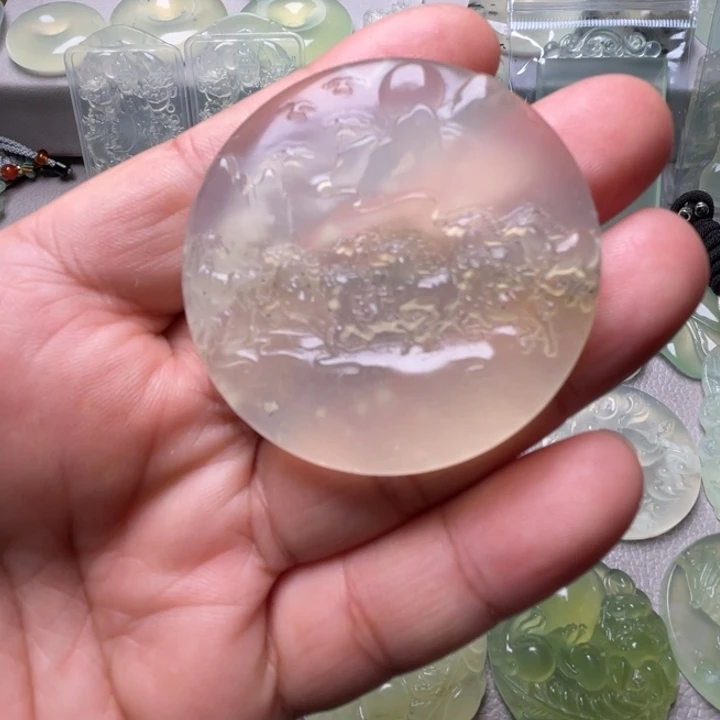 岫玉未镶嵌吊坠(赠链)