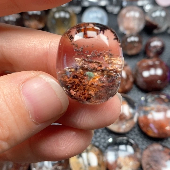 未镶嵌颈饰水晶王*