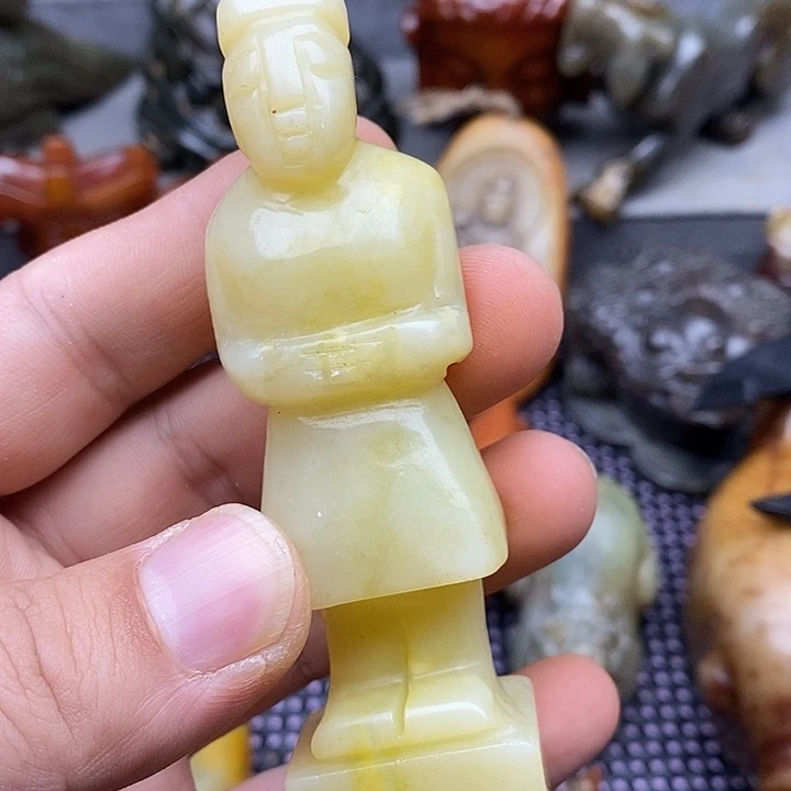未镶嵌蛇纹石玉颈饰
