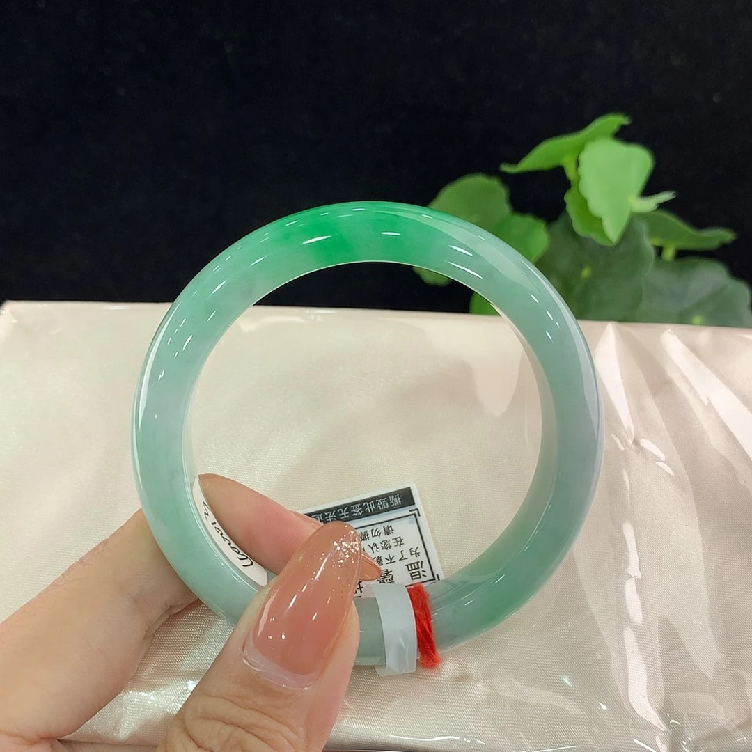 未镶嵌手镯翡翠正55