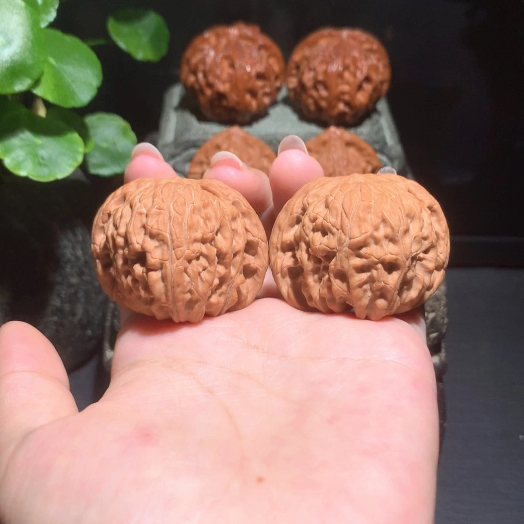 文玩核桃吊坠红皮正磨070407