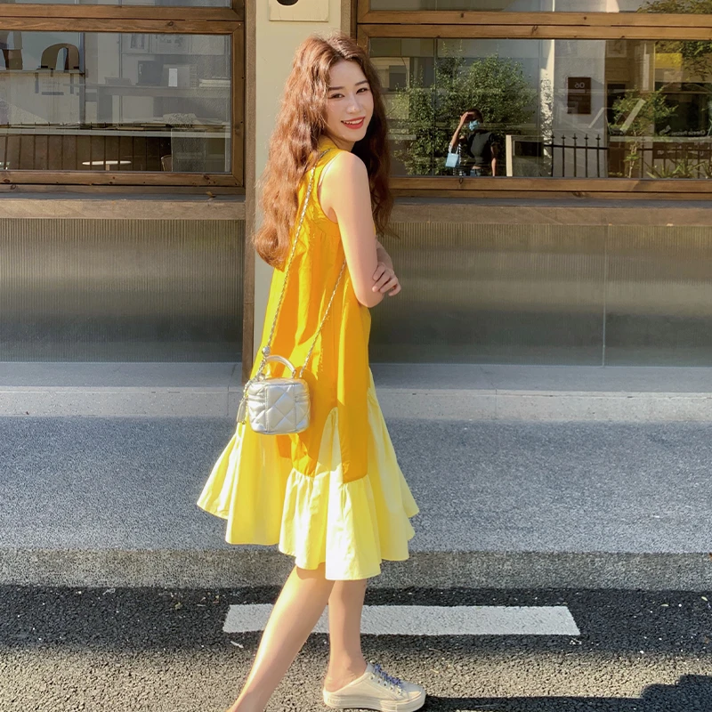 多巴胺黄色独特拼接设计无袖连衣裙女2025夏小个子俏皮减龄背心裙