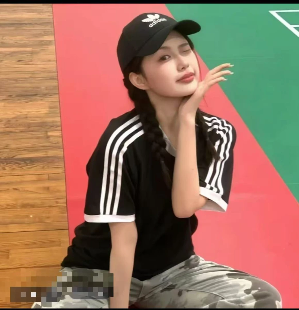 【商场撤柜】Jennie同款短袖 夏季刺绣 情侣款宽松棉T