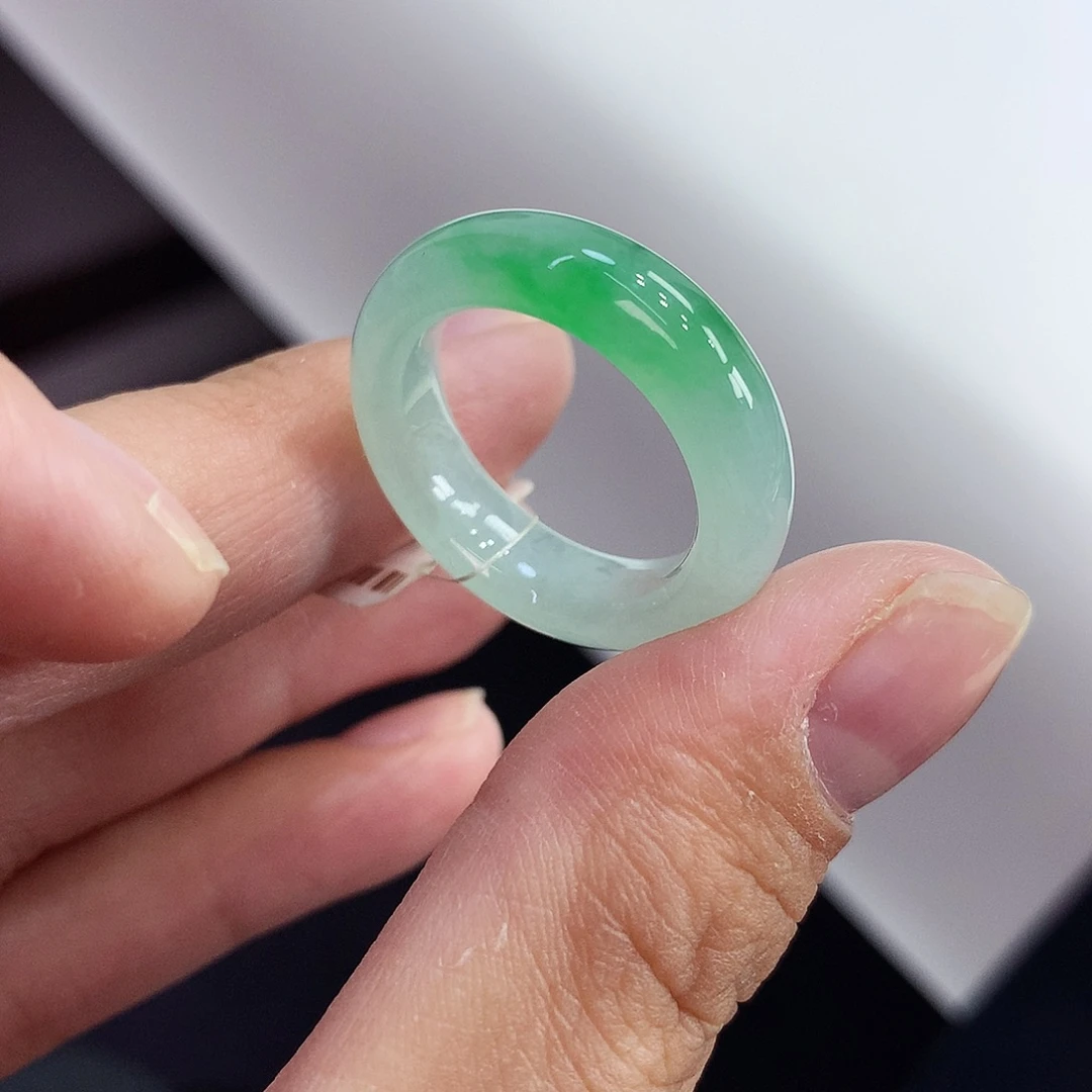 翡翠未镶嵌戒指15号