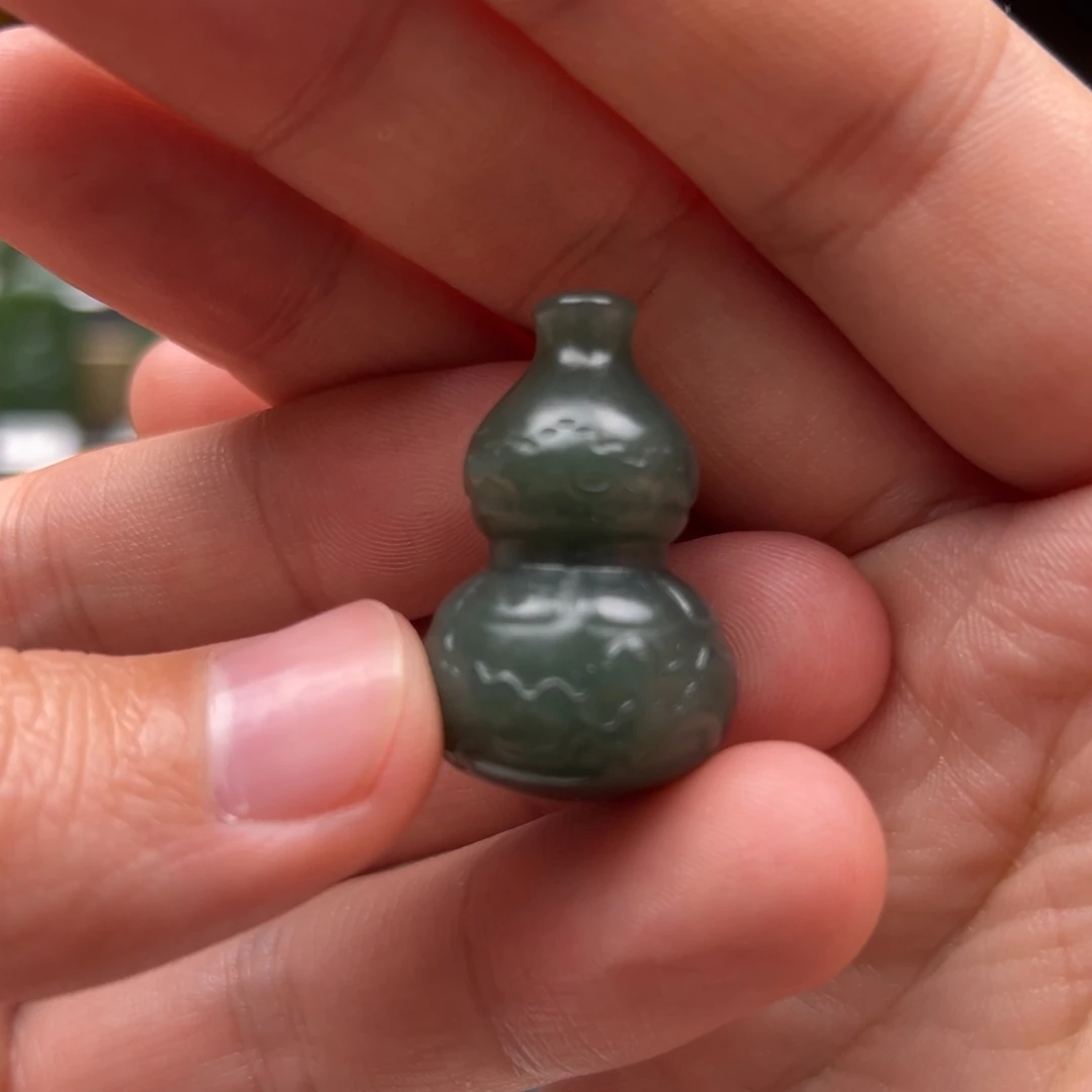 蝈***蝈和田玉未镶嵌挂件