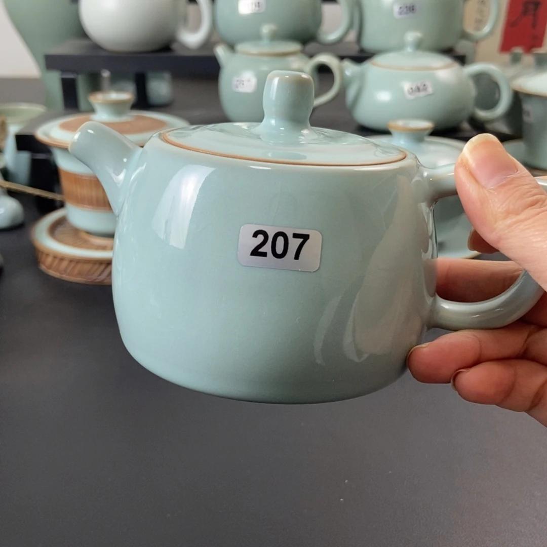 天青釉水井栏壶天青