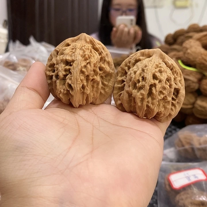 文玩核桃吊坠霞云岭43