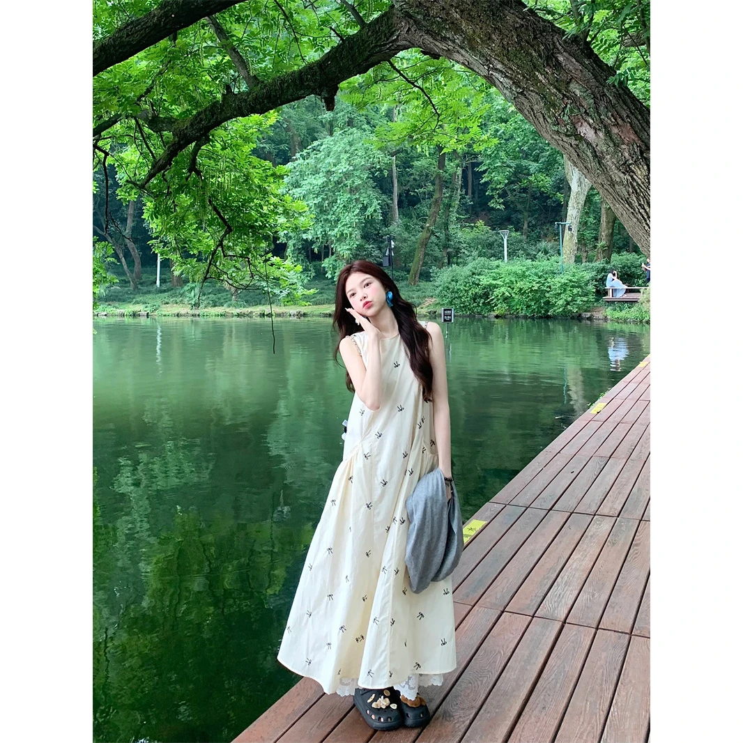 甜美圆领宽松蝴蝶结印花背心连衣裙女韩版初恋百搭露肩大摆长裙子