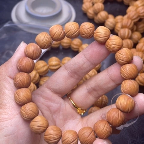 猴头核桃吊坠?*凡11f g h g h j