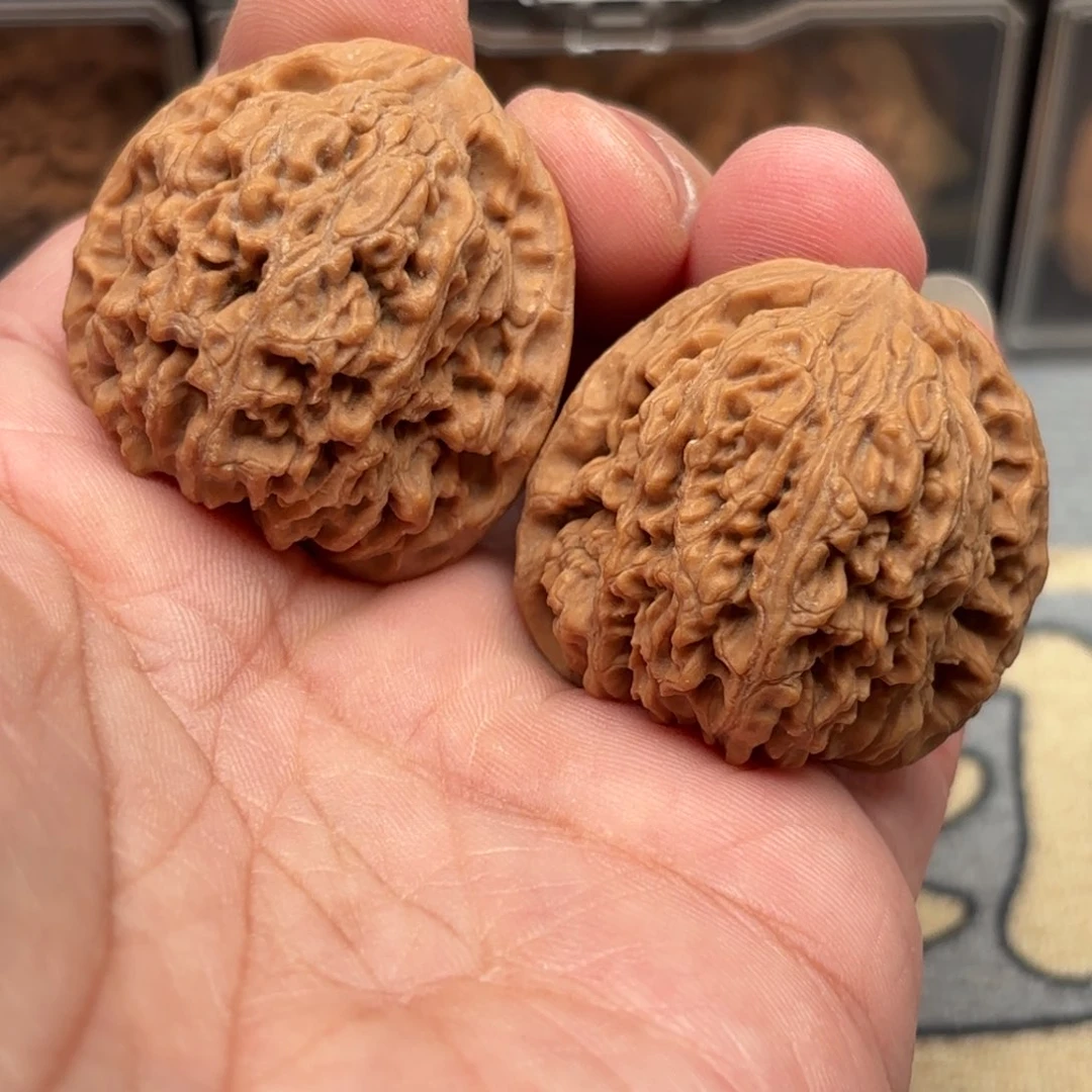 文玩核桃把件煜****o南疆石40