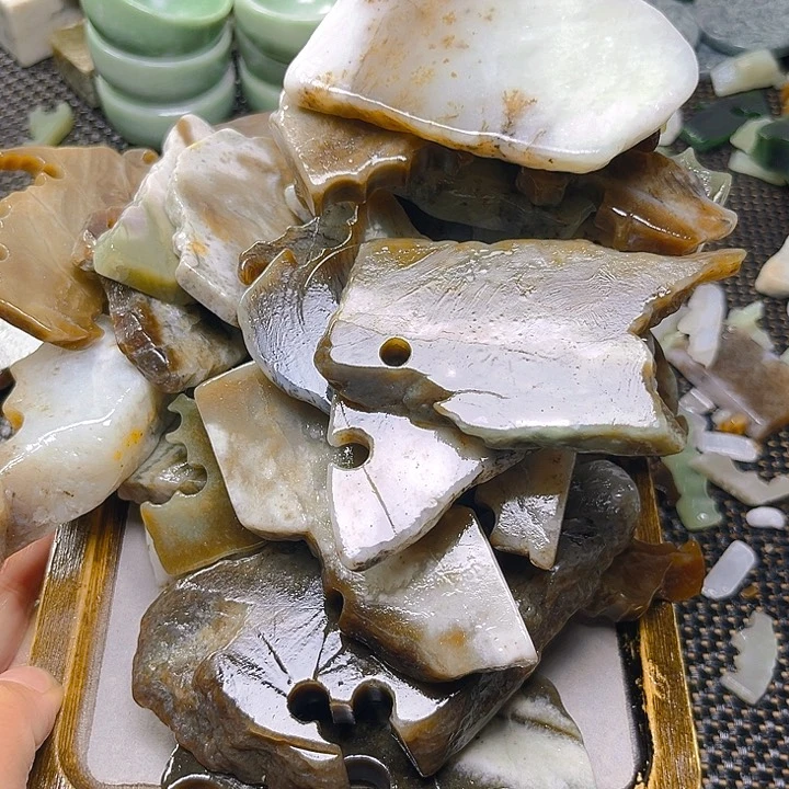 未镶嵌和田玉珠宝半成品毅****）