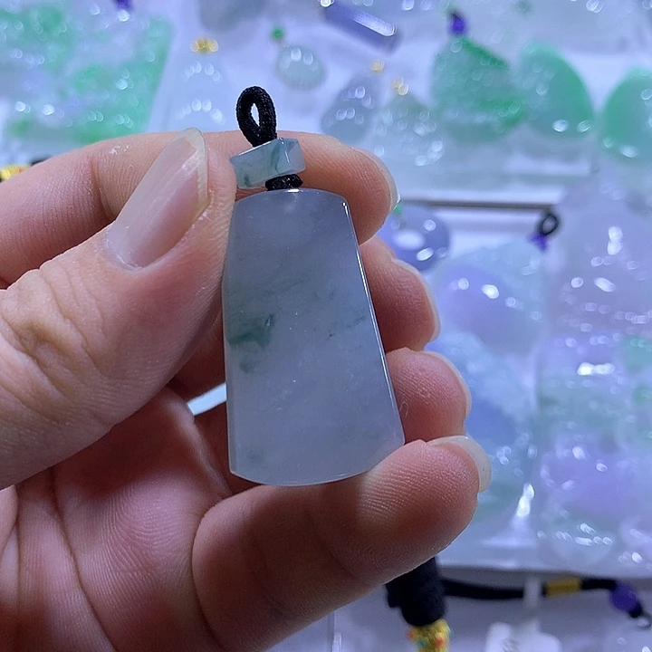 翡翠未镶嵌颈饰天然翡翠A货吊坠