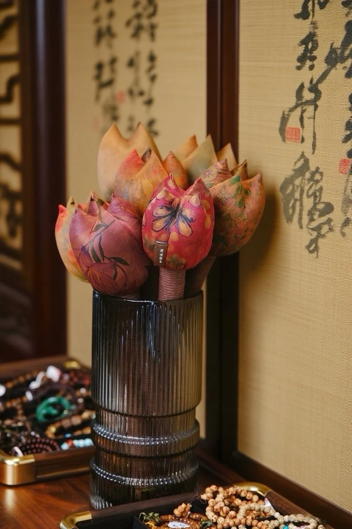 香云纱国风纯手工艾草养生锤精品（颜色随机）