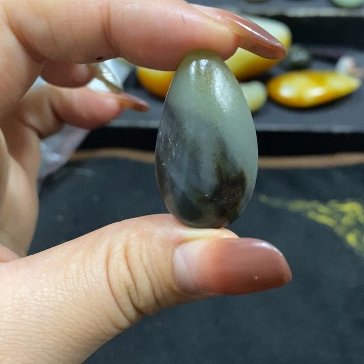 k***4和田玉未镶嵌挂件