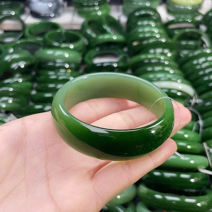 未镶嵌手镯和田玉（碧玉）