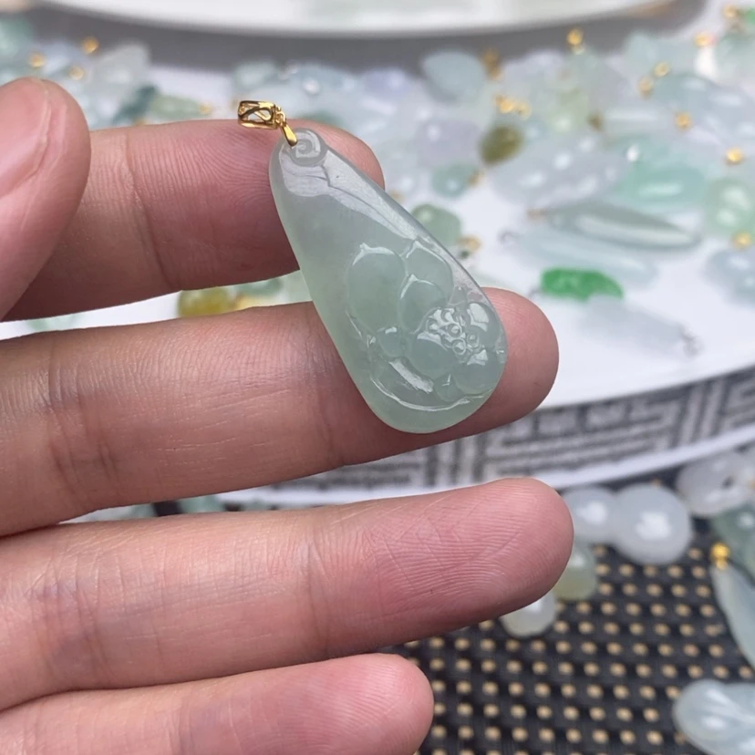 【闪购商品】翡翠18K金镶嵌吊坠(不含链)雪**?莲花牌