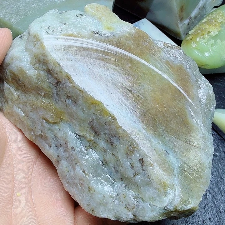 和田玉（糖玉）未镶嵌珠宝奇石