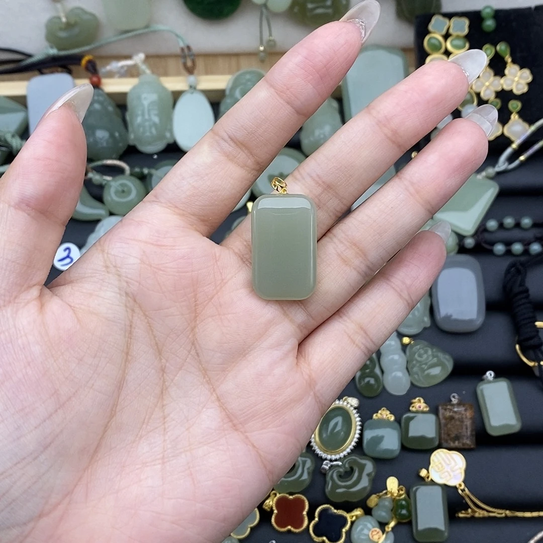吊坠(不含链)18K金镶嵌和田玉