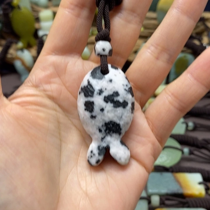 蛇纹石玉未镶嵌挂件