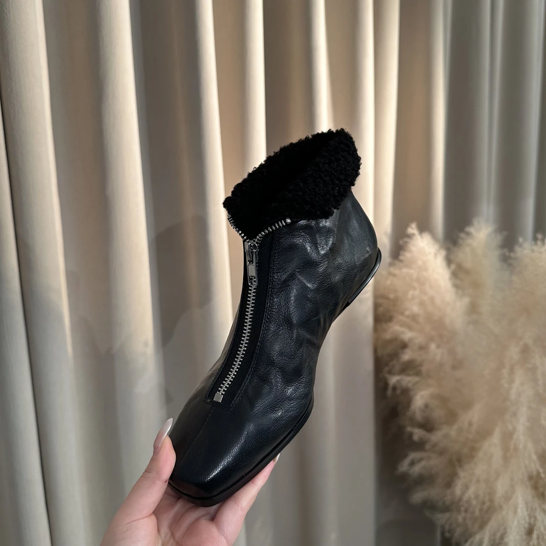 英伦风时尚气质百搭真皮靴法式黑色前拉链粗跟方头冬季女靴