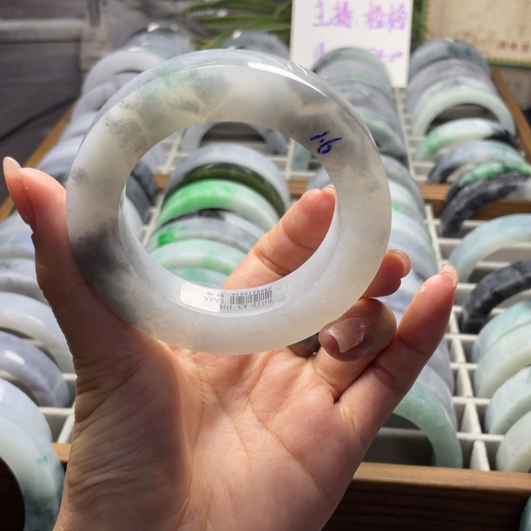 舜***悟未镶嵌戒圈定制翡翠