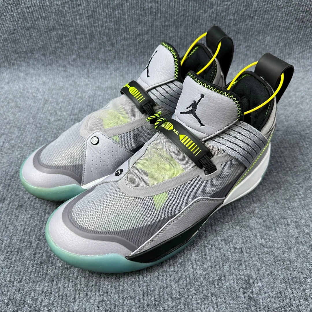 95新 MM6 44码乔33  正品潮鞋/7512