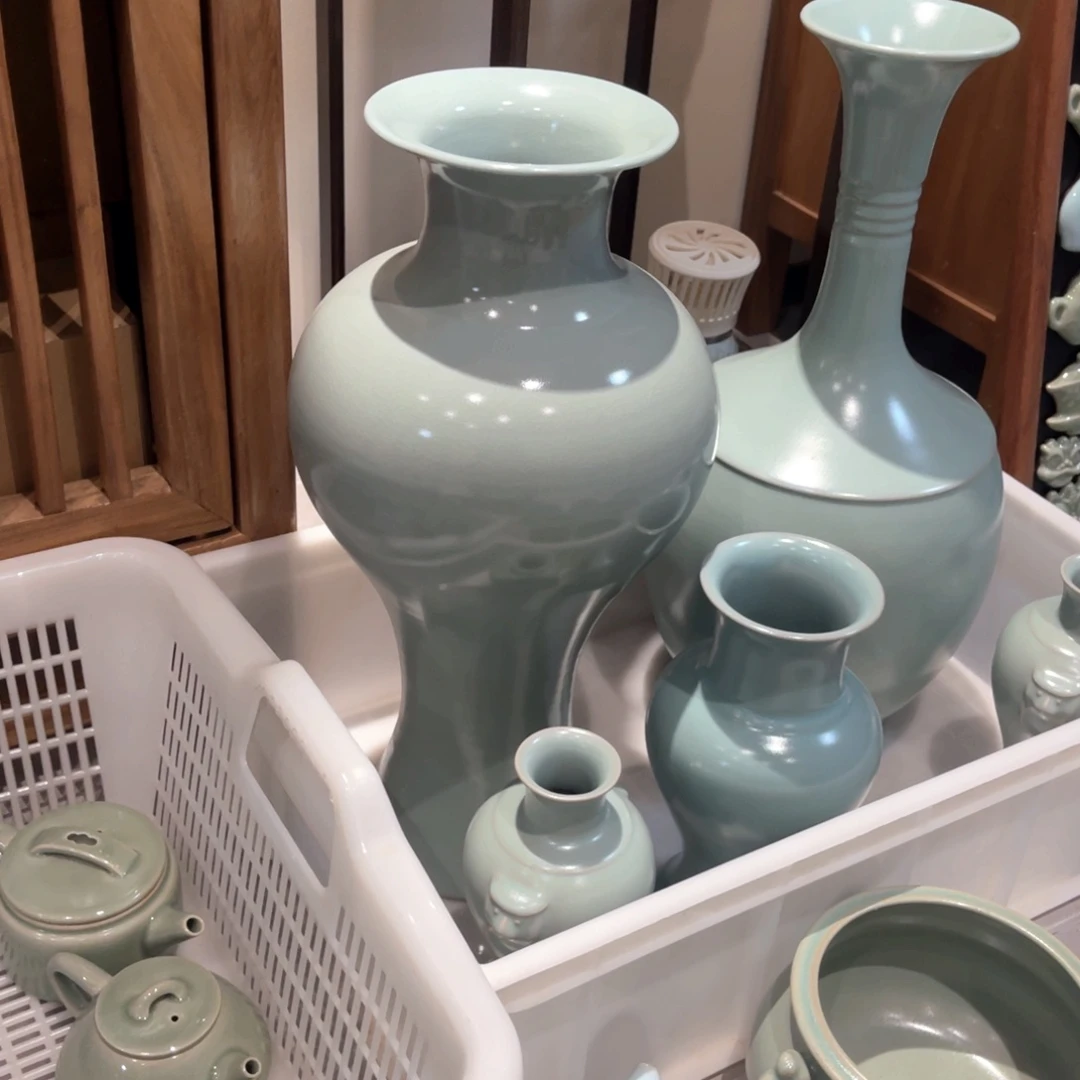 小***制瓷杯子仿古的风格也有着一丝浪漫