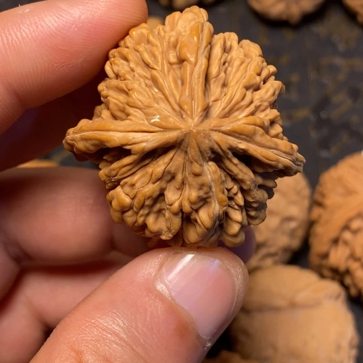 中***n文玩核桃吊坠文玩核桃异形单只