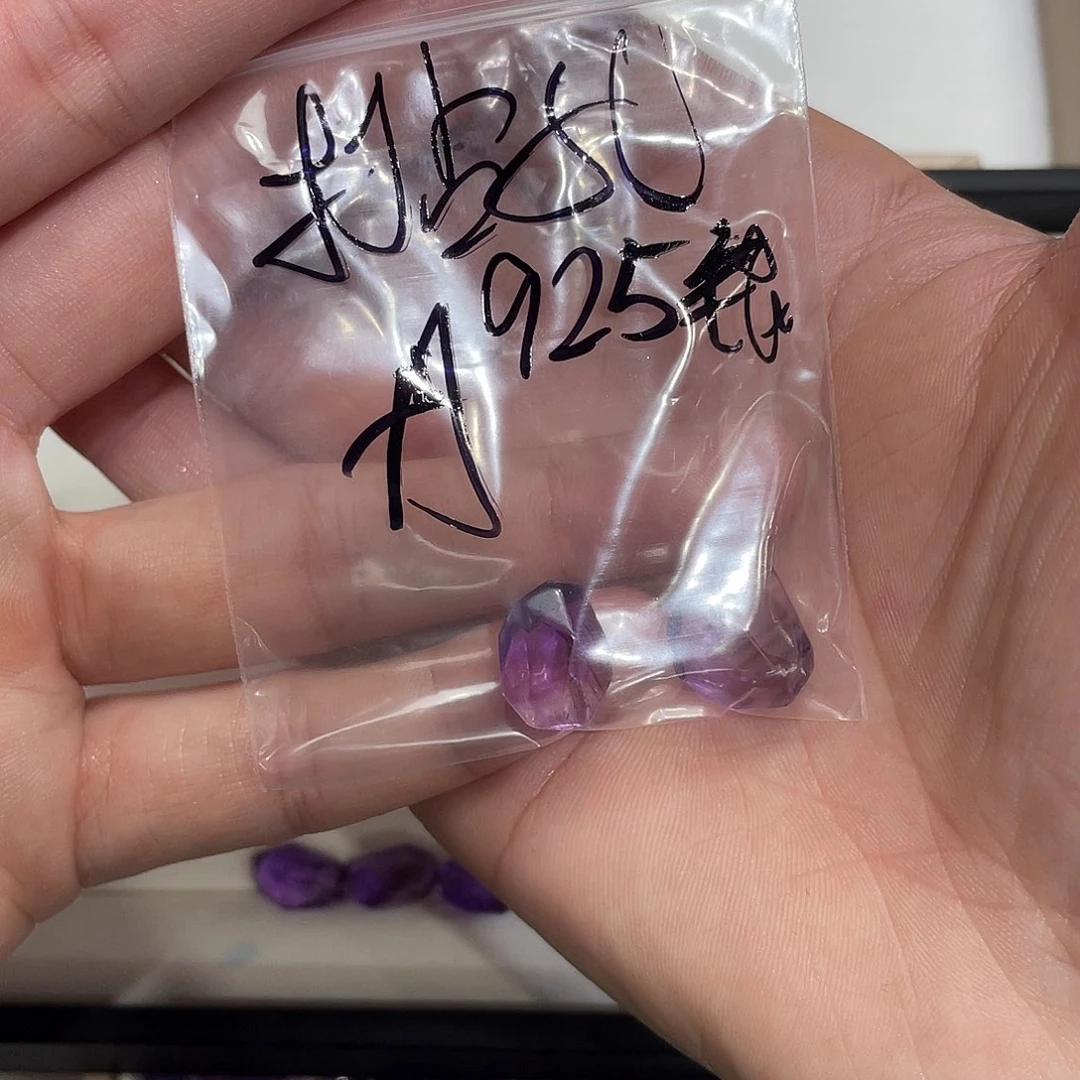 水晶珠宝半成品未镶嵌?*?打孔，不退不换